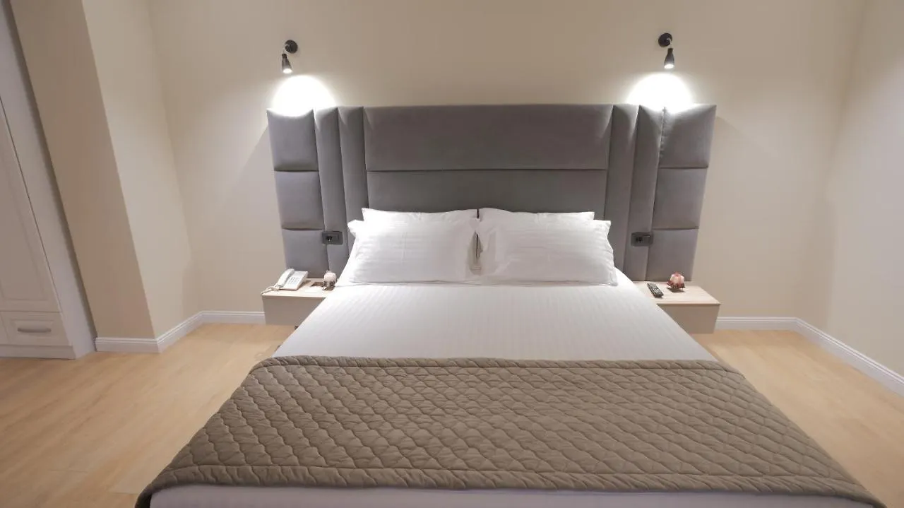 Granda Hotel Yzberishti 4*,  ألبانيا