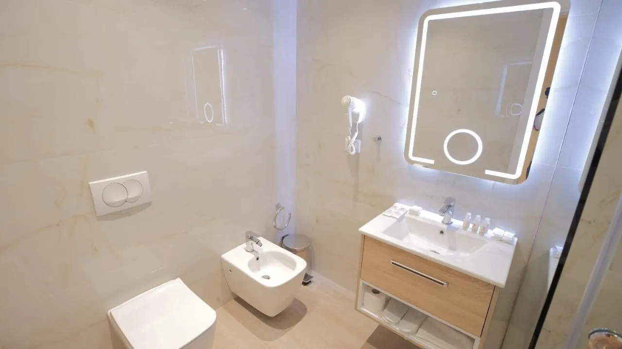 ****  Granda Hotel Yzberish Albania