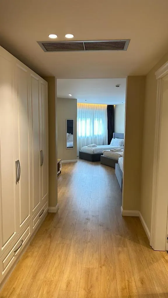 Granda Hotel Yzberish 4*,  Albania